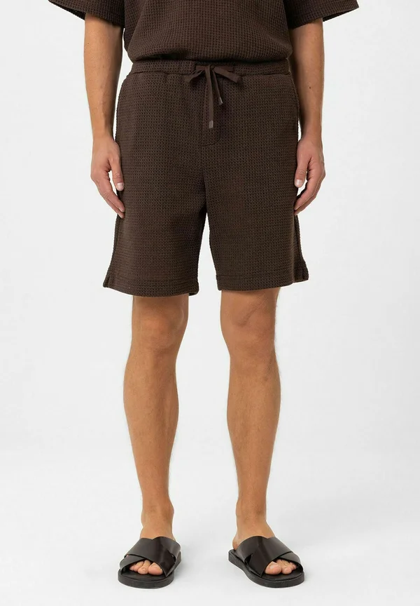 Shorts - brown
