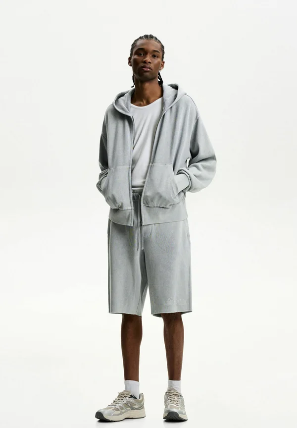 Shorts - grey