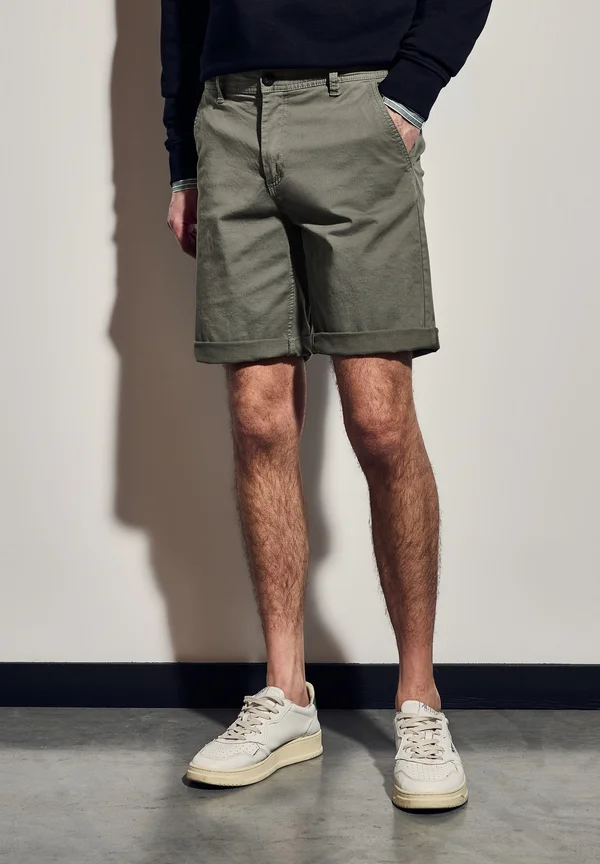 Shorts - grün