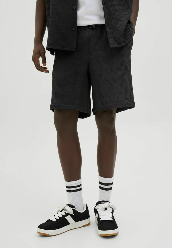 SHORTS REGULAR FIT SHORTS - Shorts - black