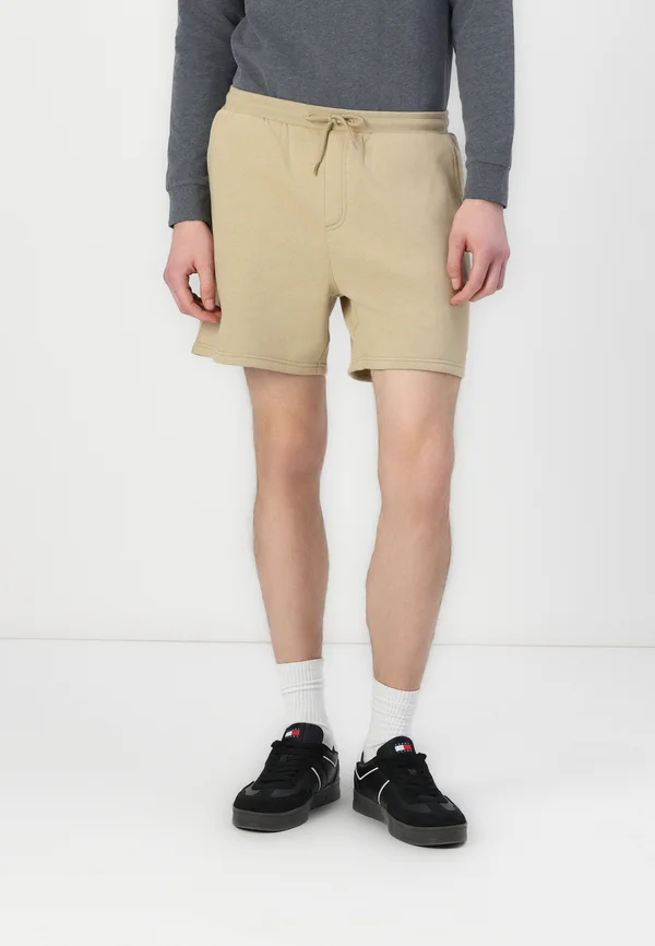 Shorts - relic tan