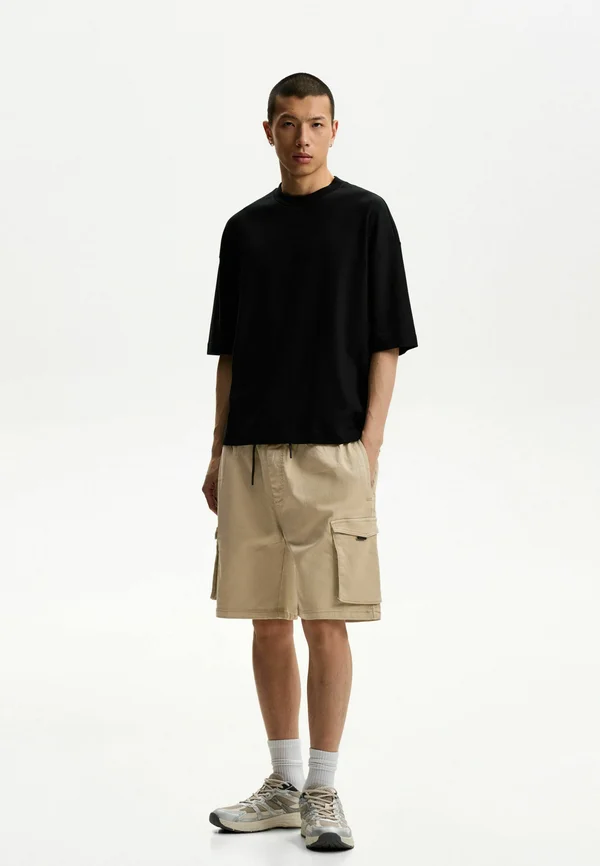 Shorts - sand