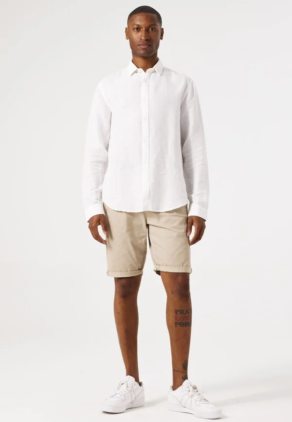 Shorts - sand