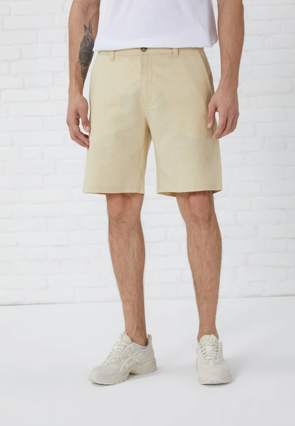 Shorts - tan