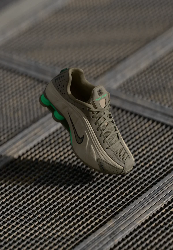 SHOX R4 SE 2 - Sneaker low - olive khaki/khaki/green shock/black