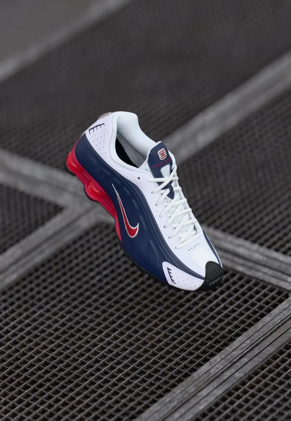SHOX R4 UNISEX - Sneaker low - midnight navy/gym red/white/metallic silver/black/white