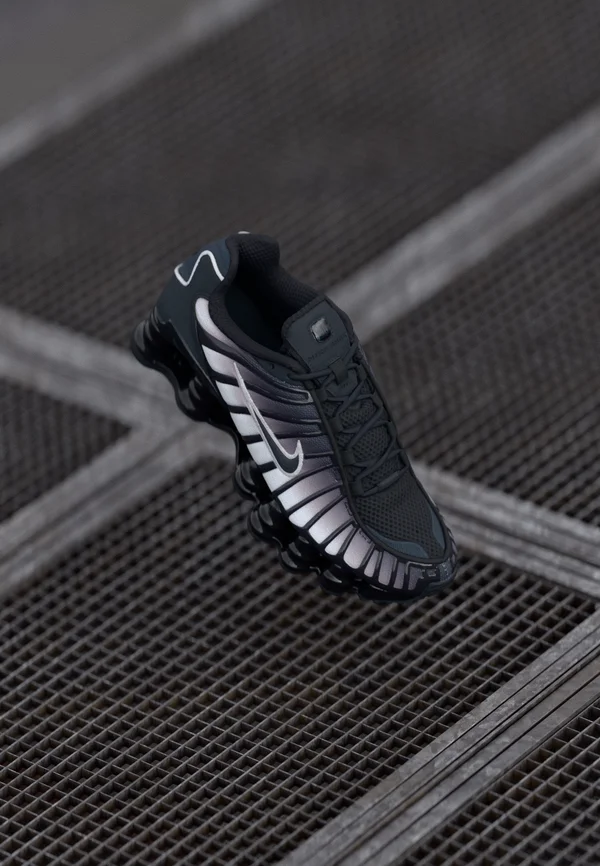 SHOX TL FADE - Sneaker low - off noir/white/black