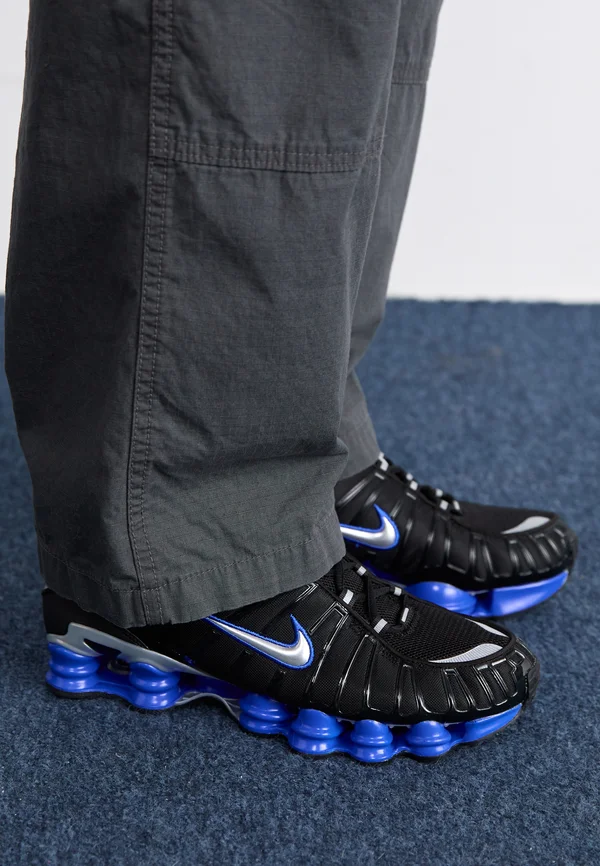 SHOX TL UNISEX - Sneaker low - black/metallic silver/racer blue