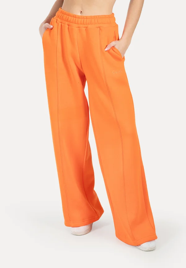 SIARA OVERSIZE POCKETS - Jogginghose - orange