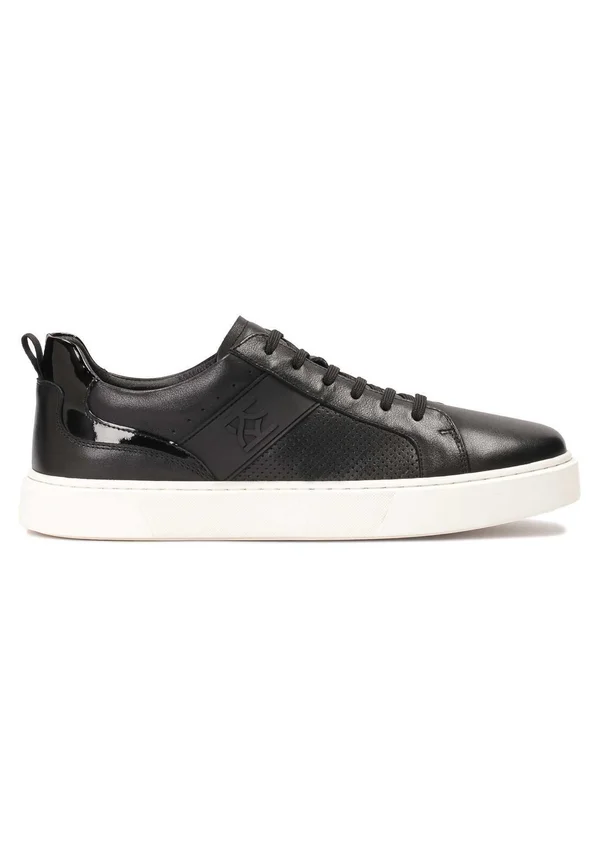 SILVAN - Sneaker low - black