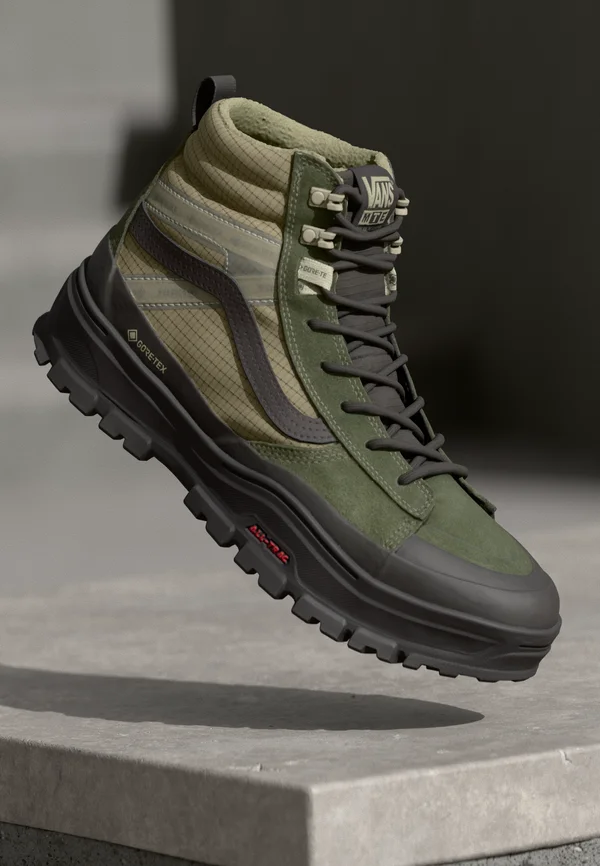 SK8 HI UNISEX  - Sneaker high - dark green/dark brown