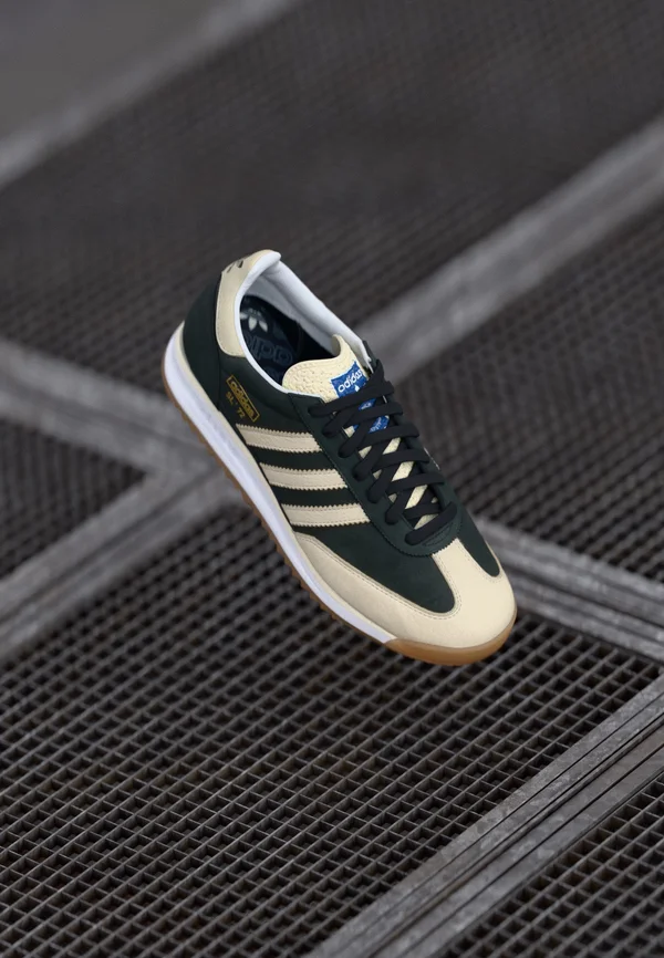 SL 72 RS UNISEX - Sneaker low - core black/cream white