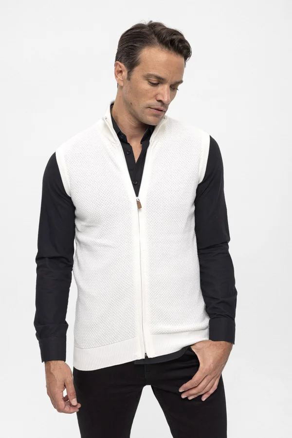 SLEEVELESS - Weste - off white