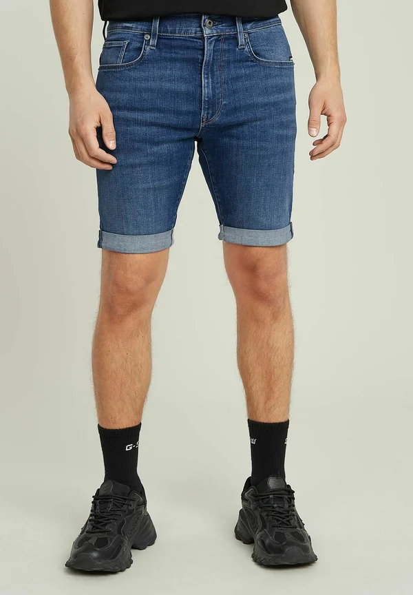 SLIM SHORT - Jeans Shorts - medium aged