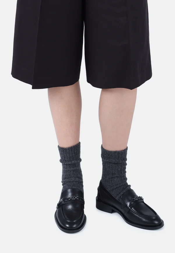 Slipper - black