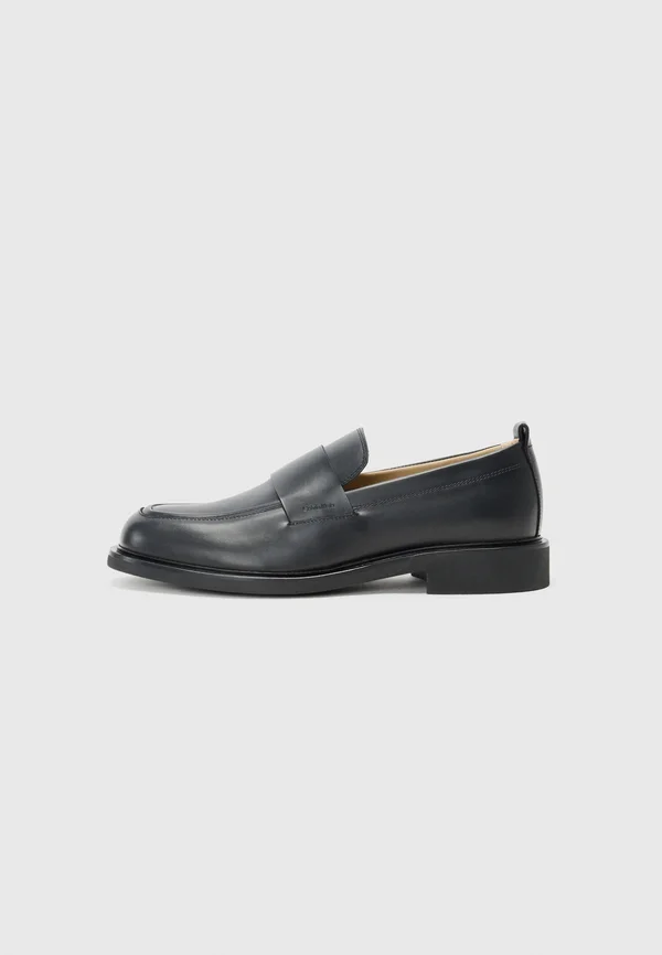 Slipper - triple black