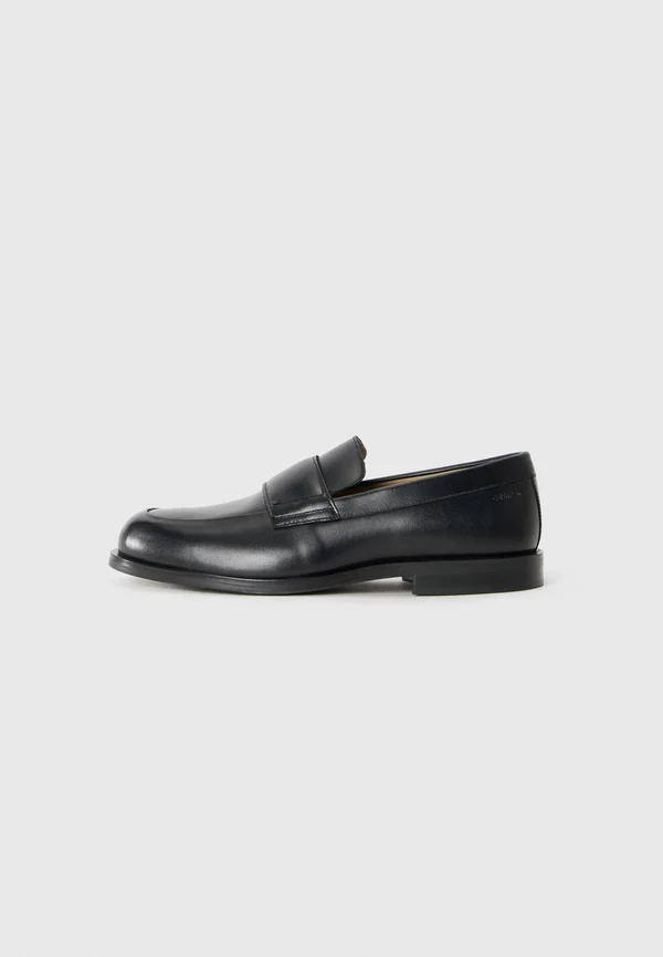 Slipper - triple black