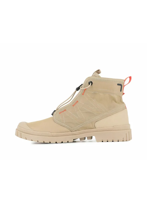 Sneaker high - desert