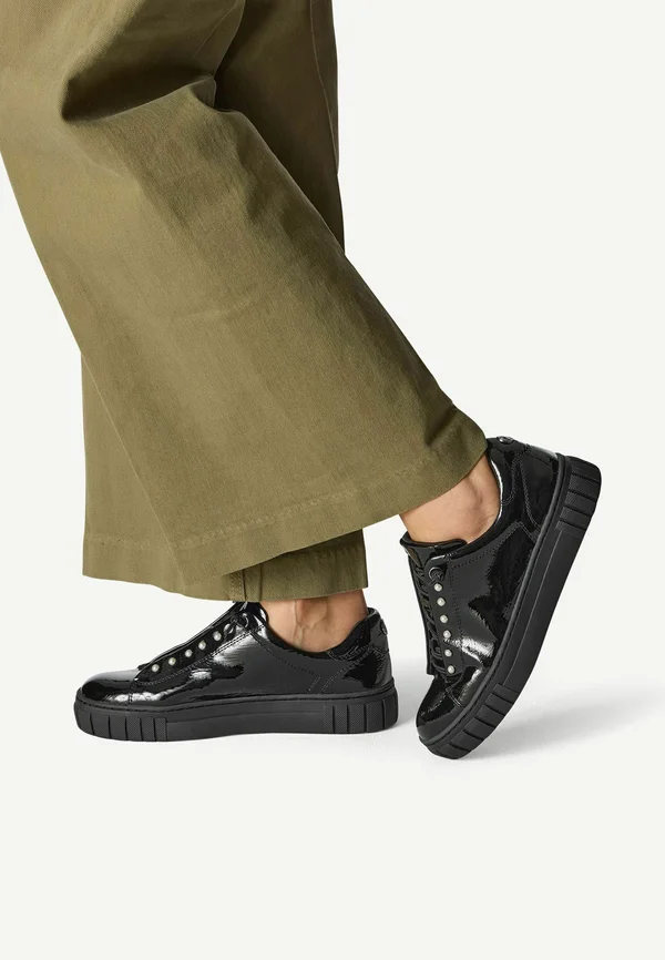 Sneaker low - black patent