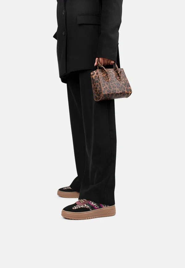 Sneaker low - black with animalprint