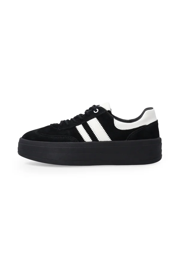 Sneaker low - black