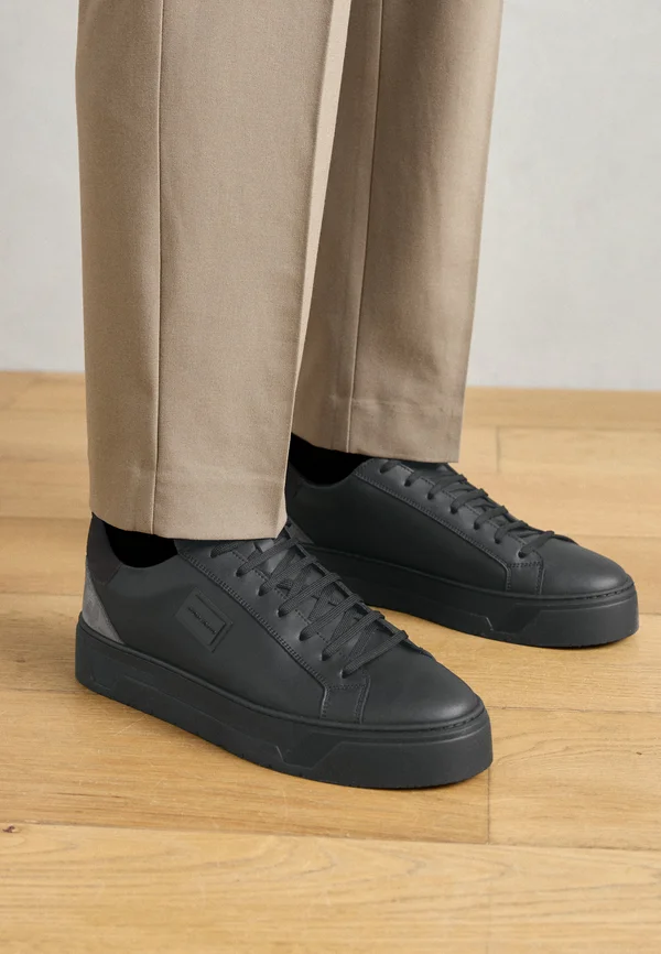 Sneaker low - black