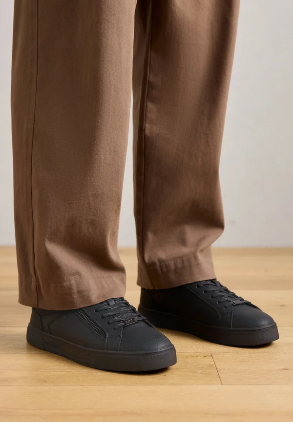Sneaker low - black
