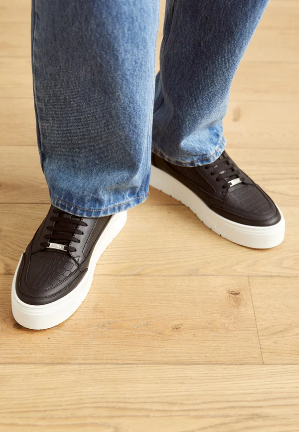 Sneaker low - black