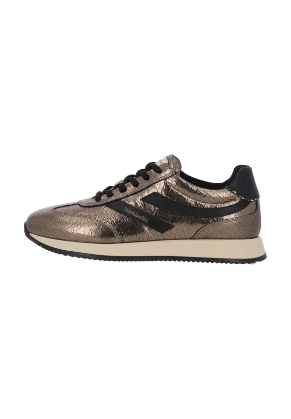 Sneaker low - braun