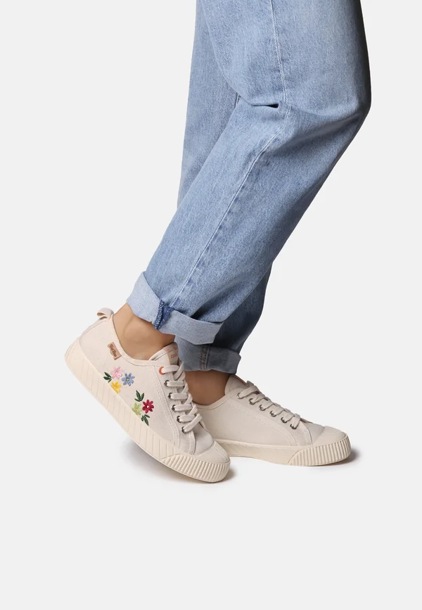 Sneaker low - cru