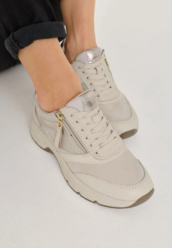 Sneaker low - ivory comb
