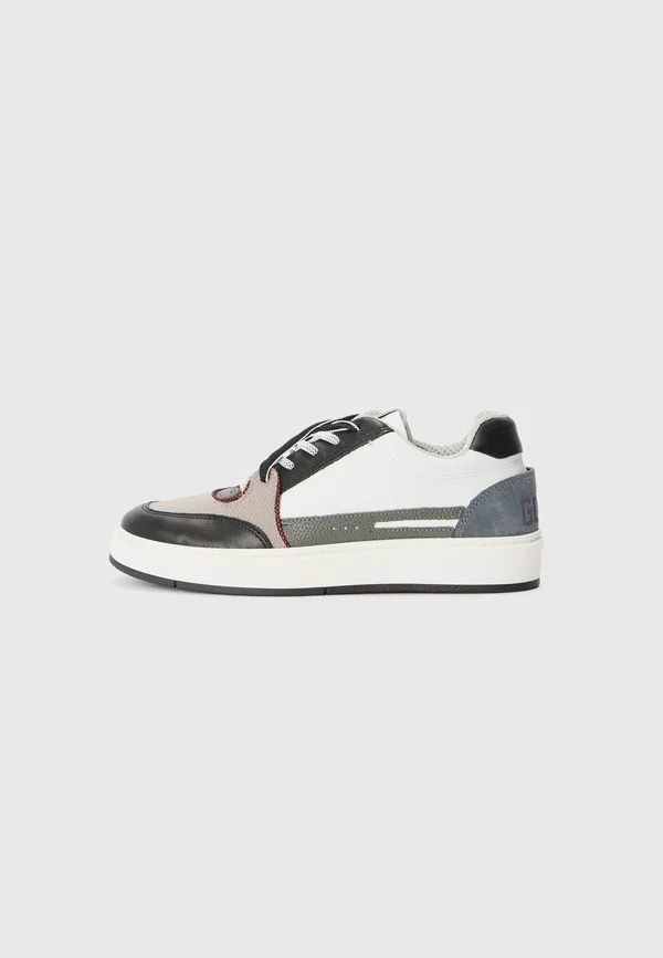 Sneaker low - mix