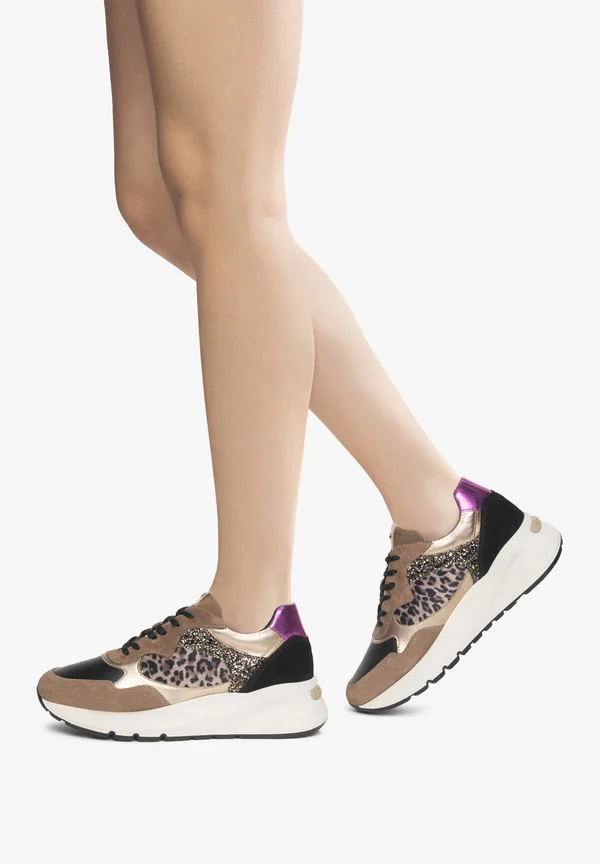Sneaker low - mou