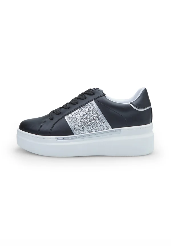 Sneaker low - nero