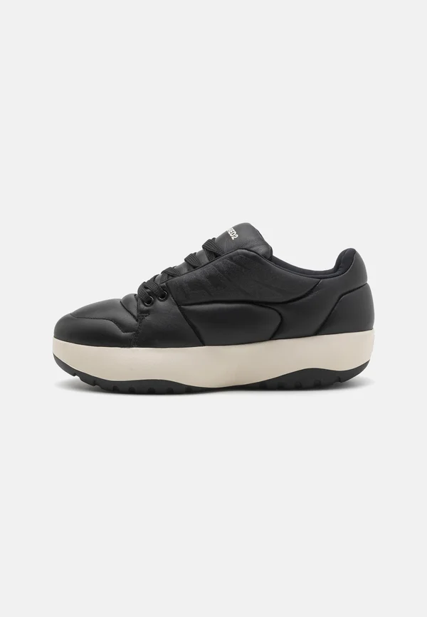 Sneaker low - nero