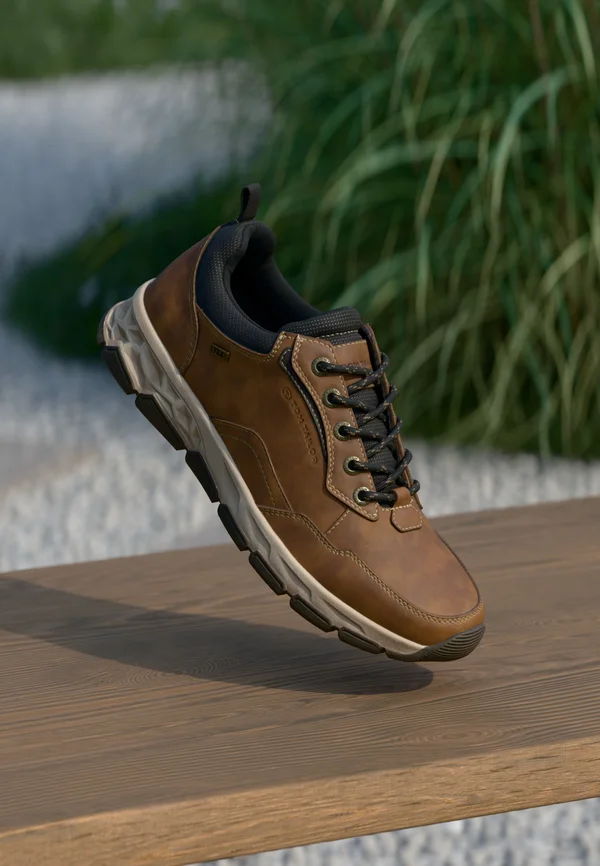 Sneaker low - nuts