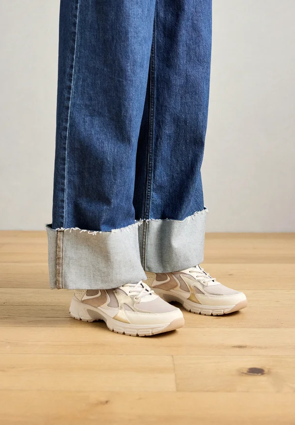 Sneaker low - puder/neve k