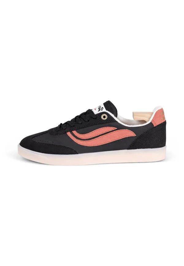 Sneaker low - rust black