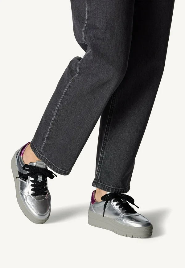 Sneaker low - silver comb