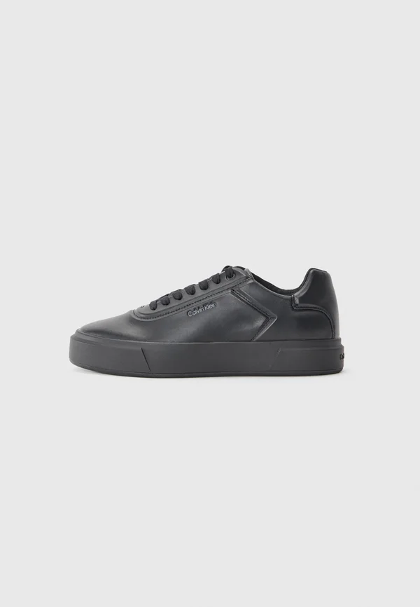 Sneaker low - triple black