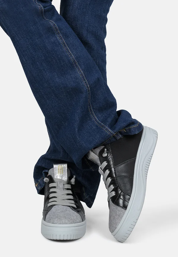 SNEAKER SILVIA - Sneaker low - schwarz/grau