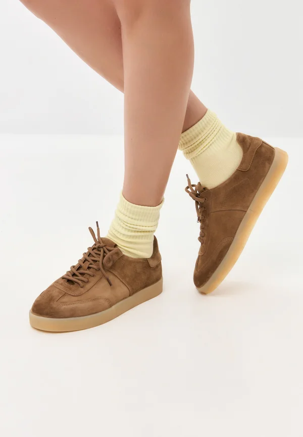 SNEAKERS LIGHTWEIGHT - Sneaker low - brown