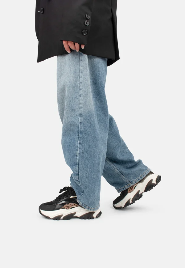 SNEAKERS - Sneaker low - black with combination
