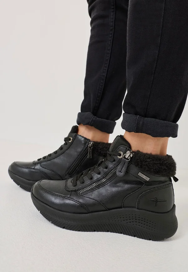 Snowboot/Winterstiefel - black