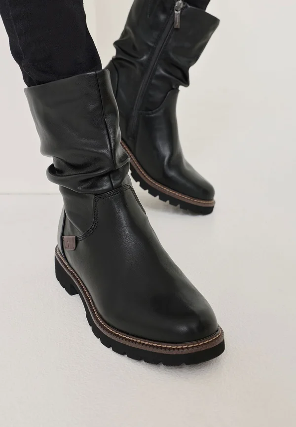 Snowboot/Winterstiefel - black