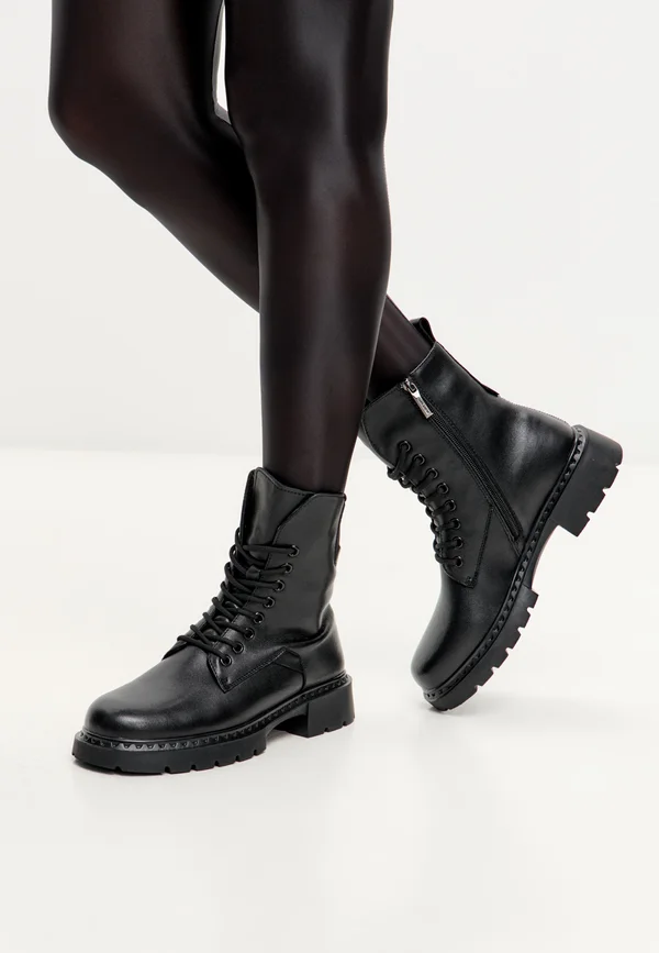 Snowboot/Winterstiefel - black