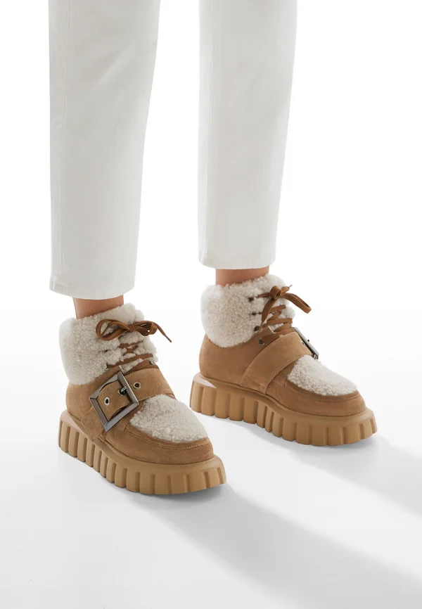 Snowboot/Winterstiefel - hellbraun