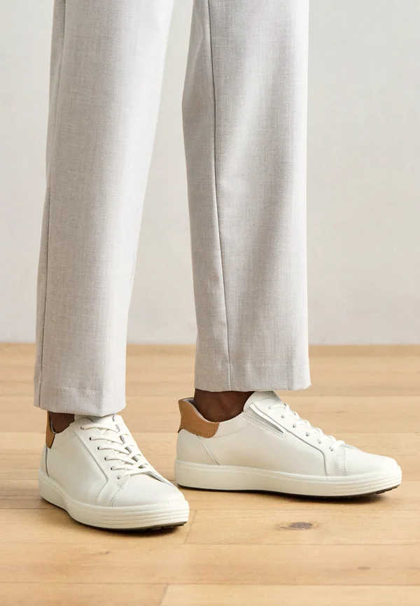 SOFT 7 M - Sneaker low - white/lion