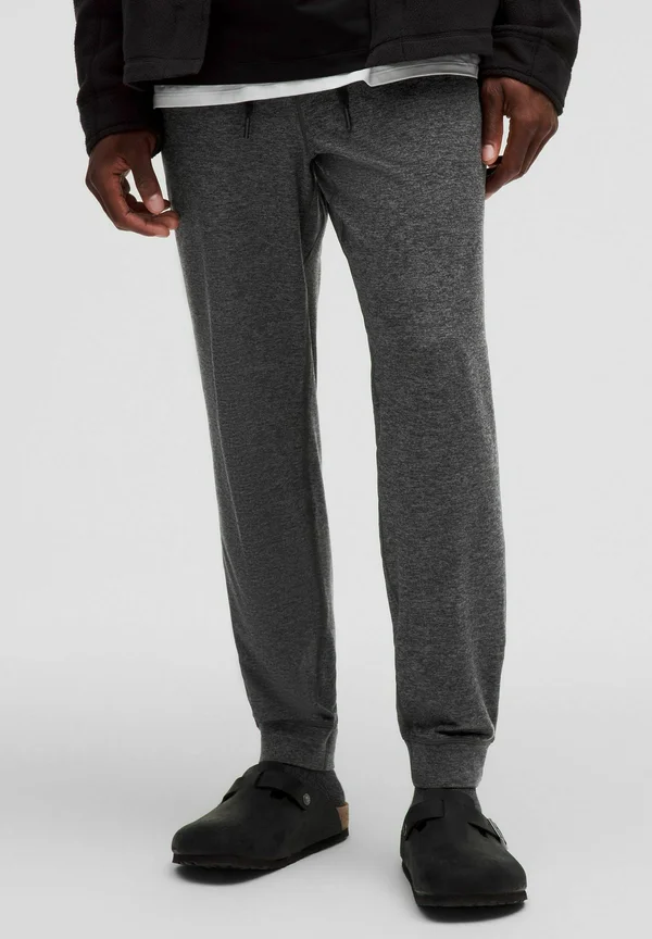 SOFT JOGGER REGULAR - Jogginghose - heathered black heathered graphite grey