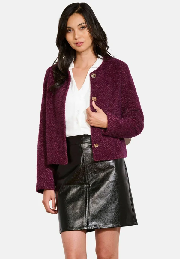 SOFT SHORT WITH BUTTONS  - Strickjacke - aubergine